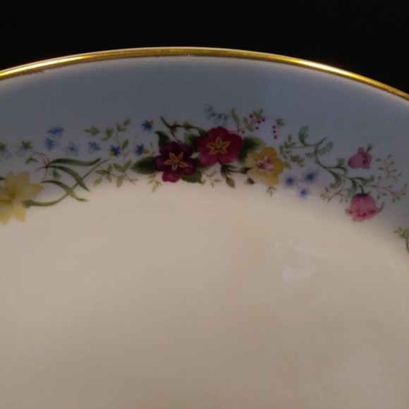 Royal Albert Platter in Spring Morning 13 1/2in - Picture 7 of 14